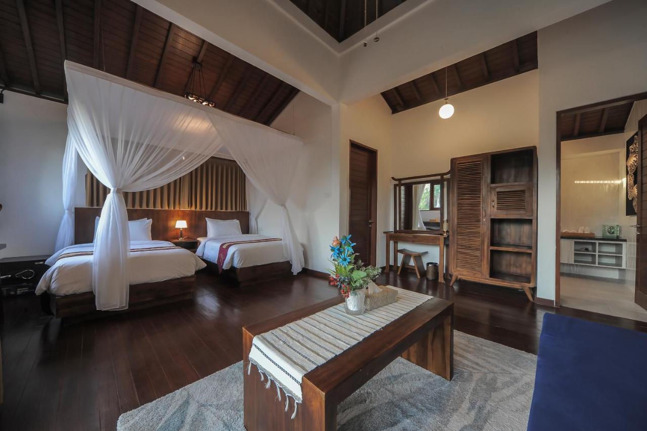 Cosmo, Villa *